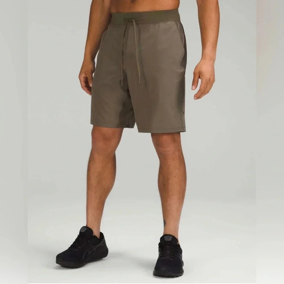 Lululemon T.H.E. Linerless Short 9"
Carob Brown - Picture 1 of 5
